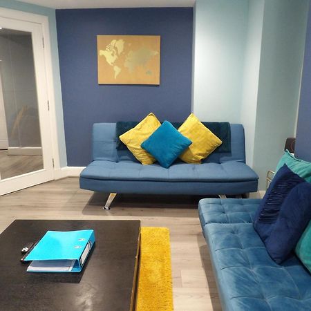Lovely 3 Bedroom Apartment With Private Garden In Edinburgh City Centre Exterior foto