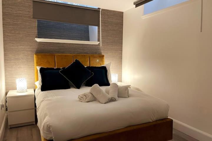 Lovely 3 Bedroom Apartment With Private Garden In Edinburgh City Centre Exterior foto