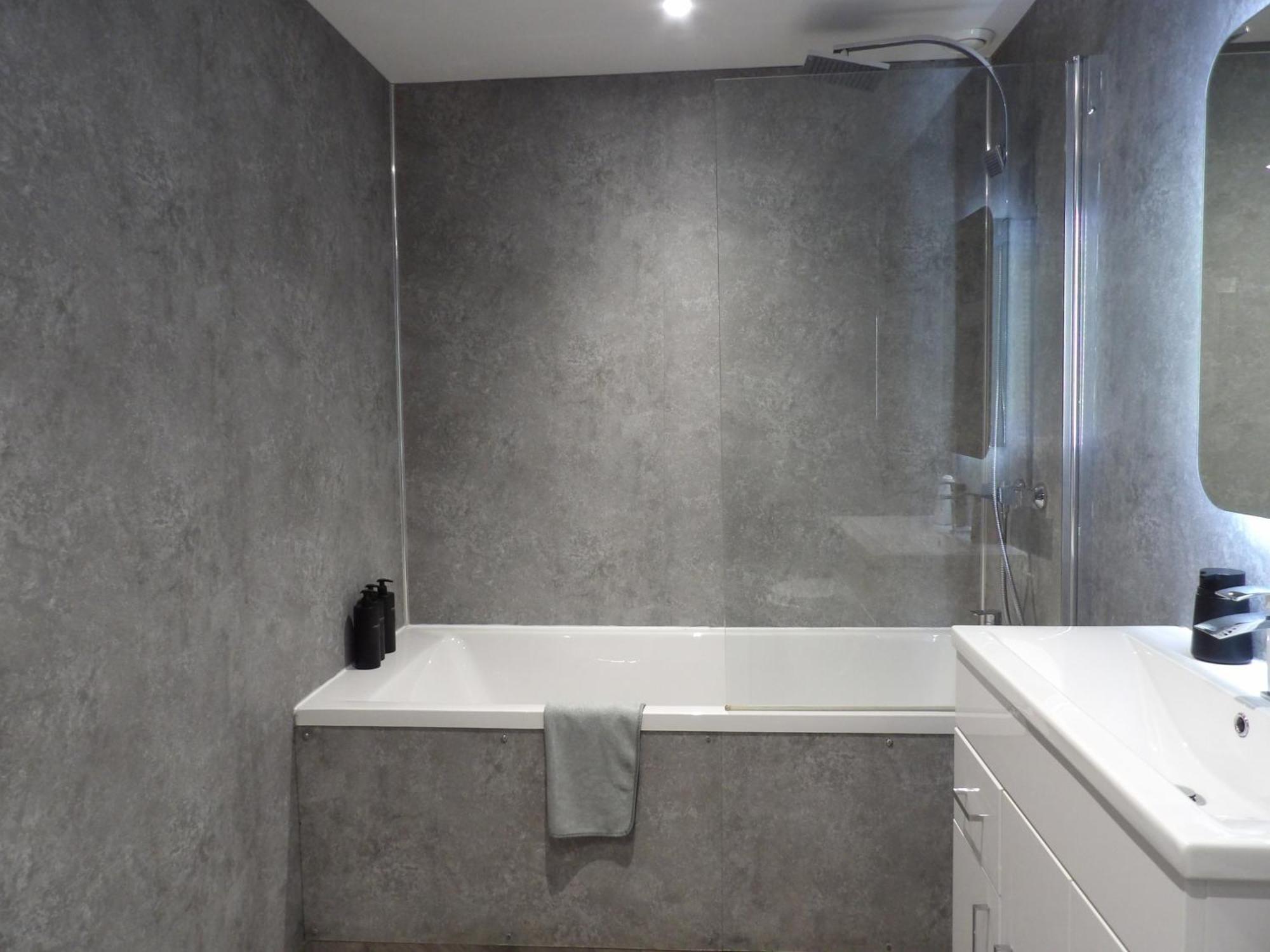 Lovely 3 Bedroom Apartment With Private Garden In Edinburgh City Centre Exterior foto